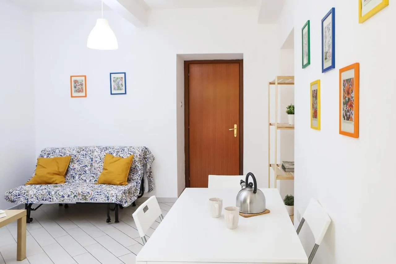 Apartment Appartamento Con Giardino A Mergellina Naples Italy